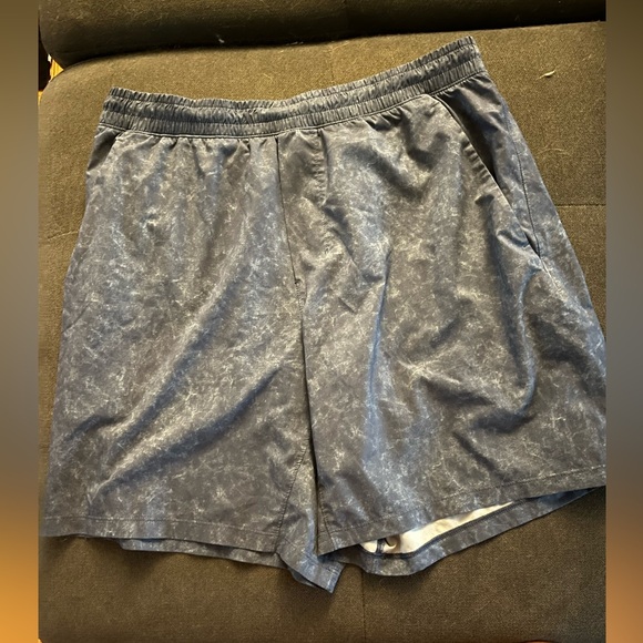 Lululemon shorts - Picture 3 of 5